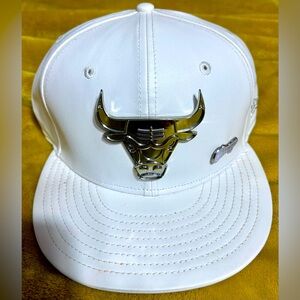 RARE CHROME Chicago Bulls NBA New Era 9Fifty. Leather Snapback White/Silver Hat